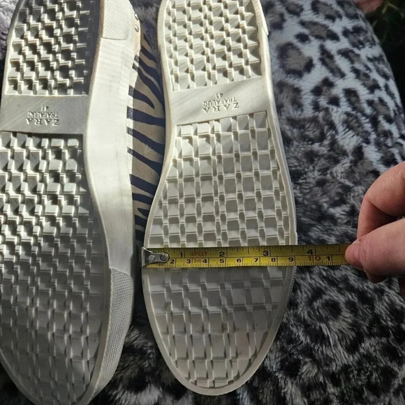 Zara | Zebra Pattern Studded Distressed (but like new!) Sneakers Size 41 - Picture 12 of 16